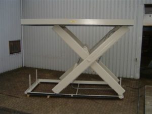 l_single_scissor_platform_lift
