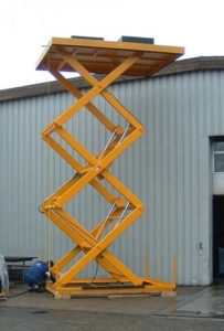 l_three_stage_lift_table